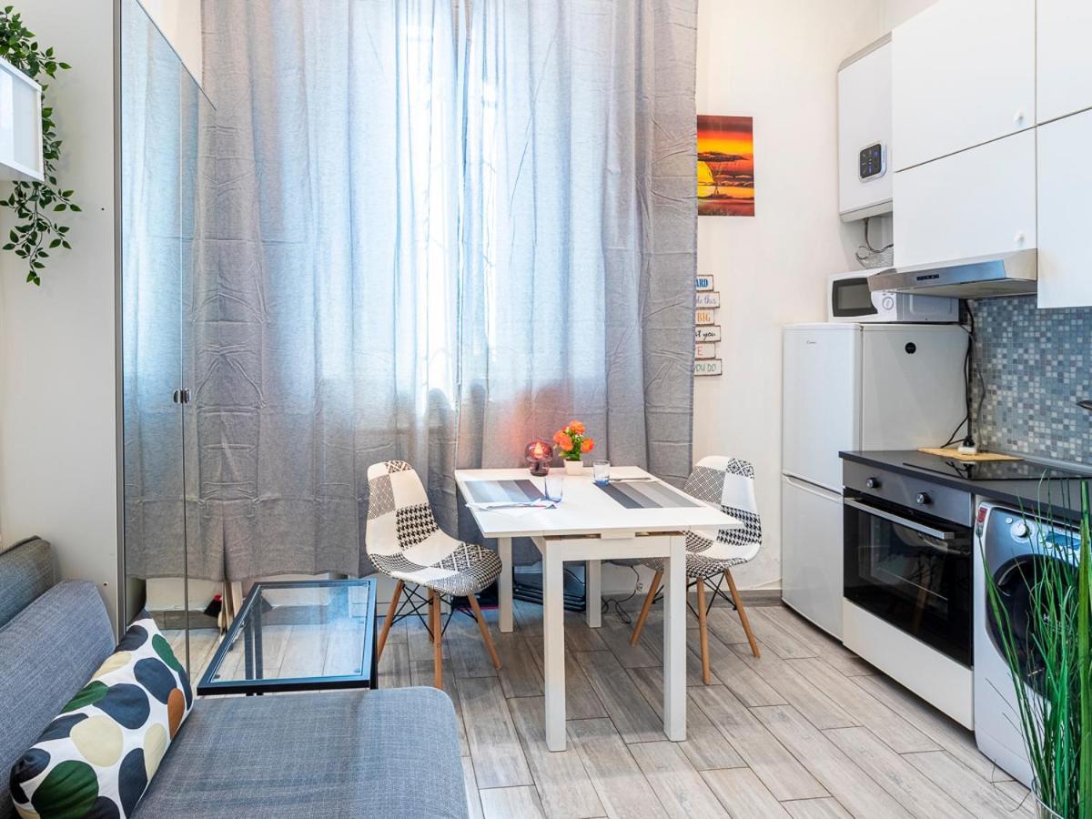 Desana Studio Apartment Торино Екстериор снимка