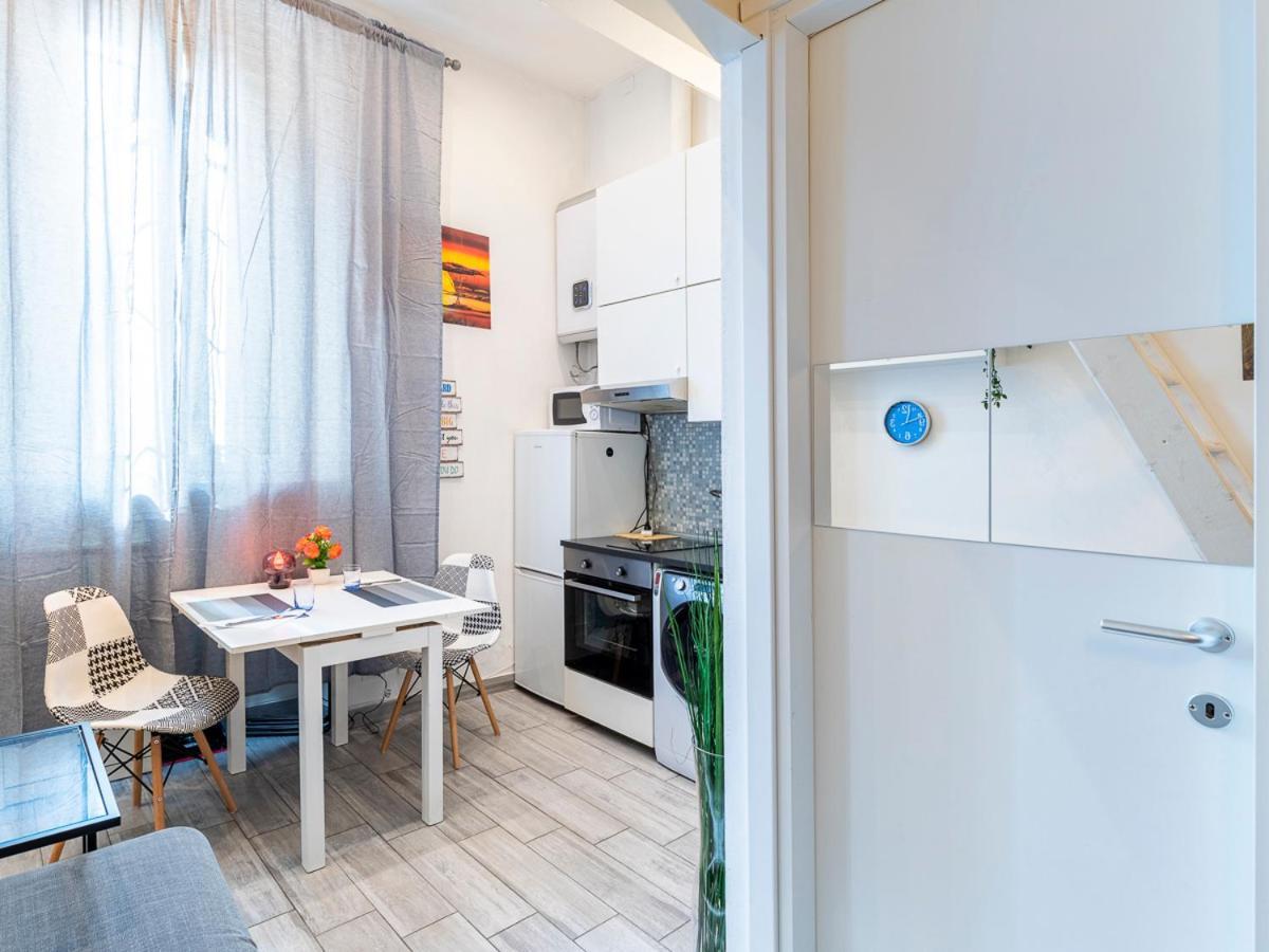 Desana Studio Apartment Торино Екстериор снимка